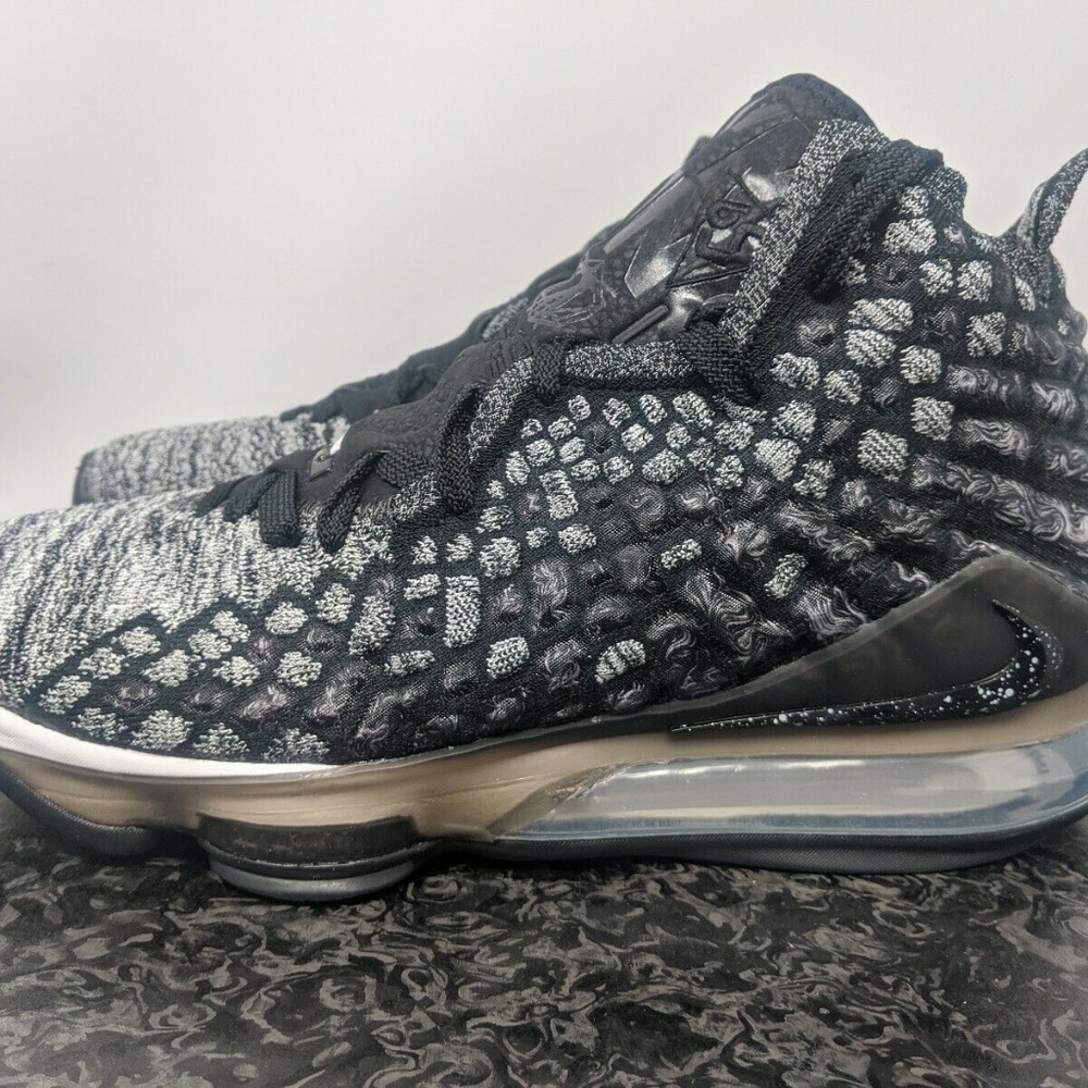 Men's Nike Lebron 17 "Ash" (SIze 14)